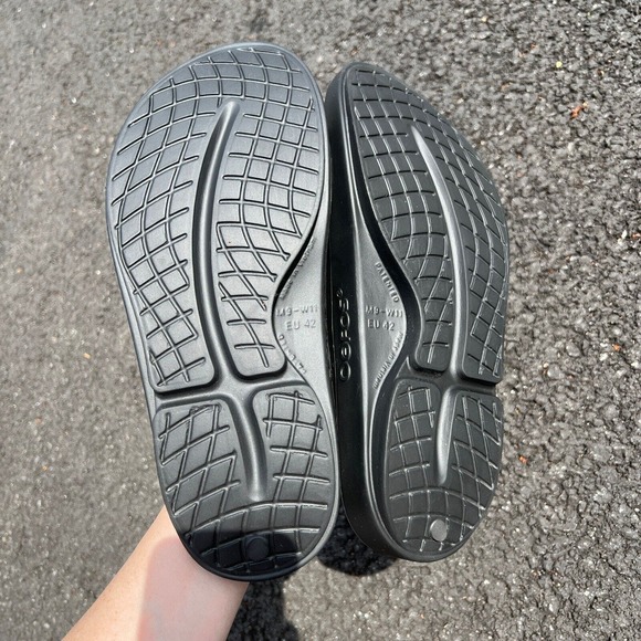 Oofos OOahh Slide Sandal Recovery Padded Shoe Black Size Men's 9 Women's 11 US - Picture 4 of 5